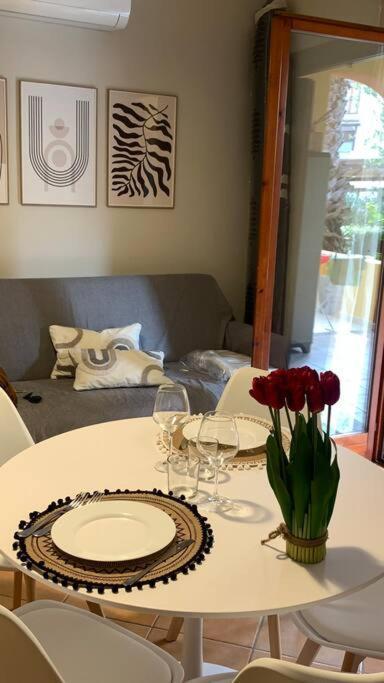 Nest House - Esclusivo Appartamento Marina Di Olbia- Mater Olbia - Beaches - Close To The Airport - Private Parking- Full Comforts - Kültér fotó