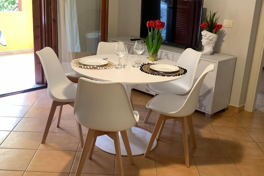 Nest House - Esclusivo Appartamento Marina Di Olbia- Mater Olbia - Beaches - Close To The Airport - Private Parking- Full Comforts - Kültér fotó